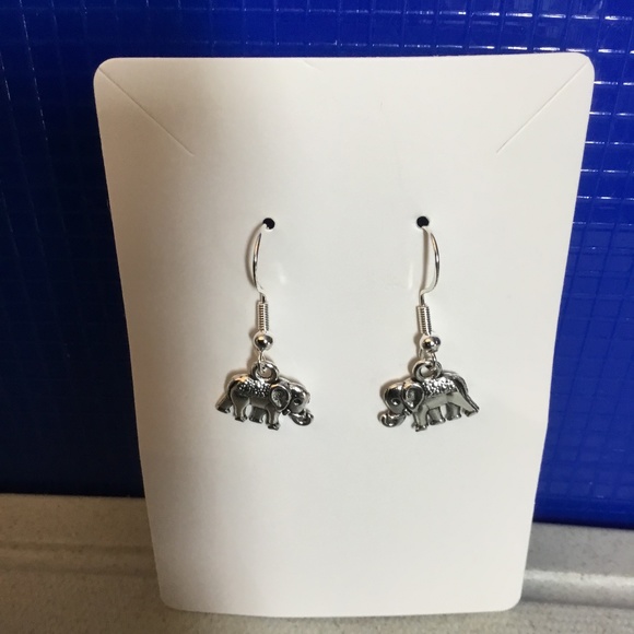 Elephant dangling earrings - Picture 1 of 2